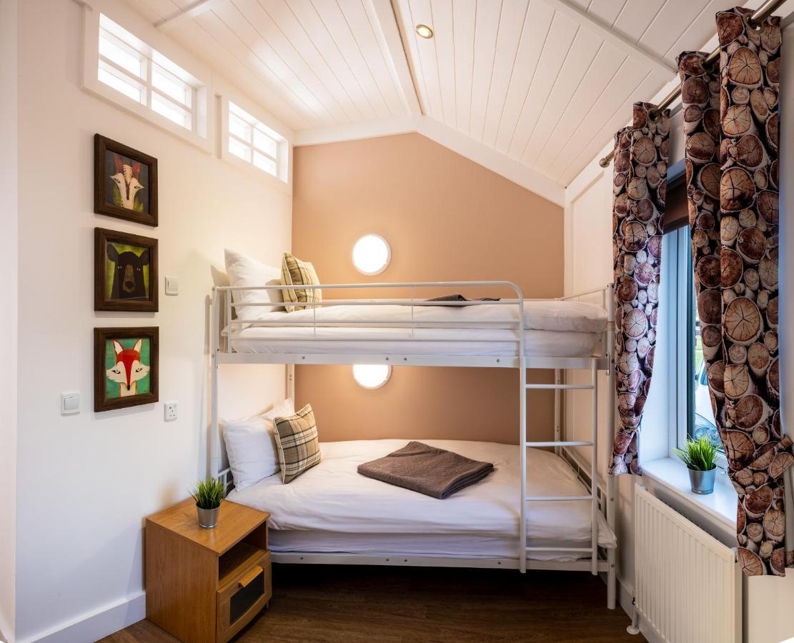 Wichenford Montana Log Cabin - Ockeridge Rural Retreats מראה חיצוני תמונה